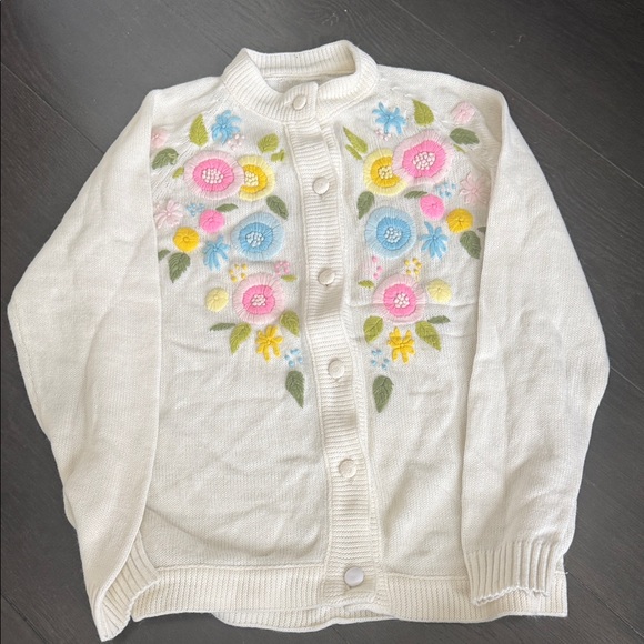 Sweaters - Vintage Floral Embroidered Women's Cardigan - Cream